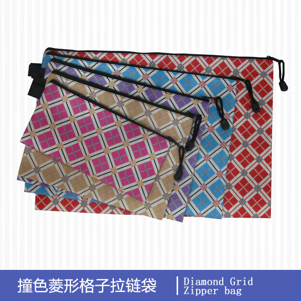 Diamond Grid Zipper Bag 
